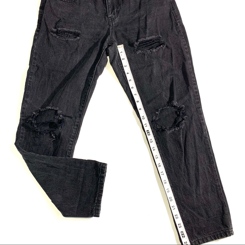 Almost Famous Ripped Jeans - Picture 4 of 6